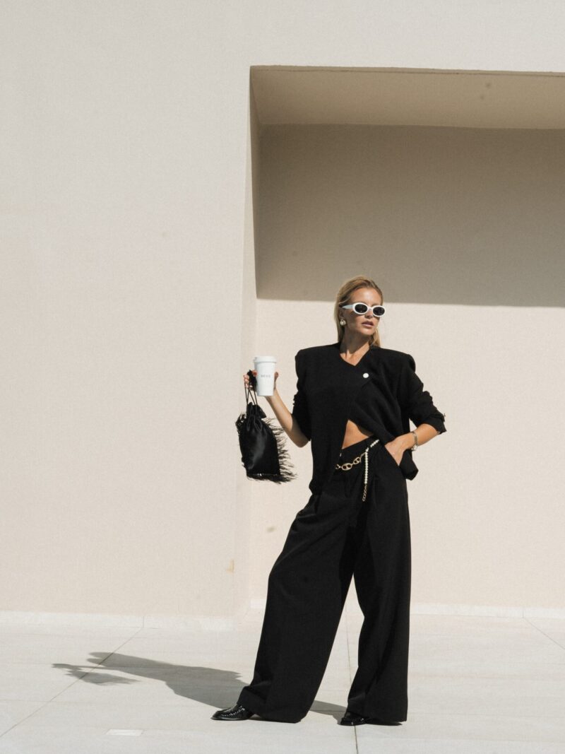 PLEATED WIDE LEG PANTS